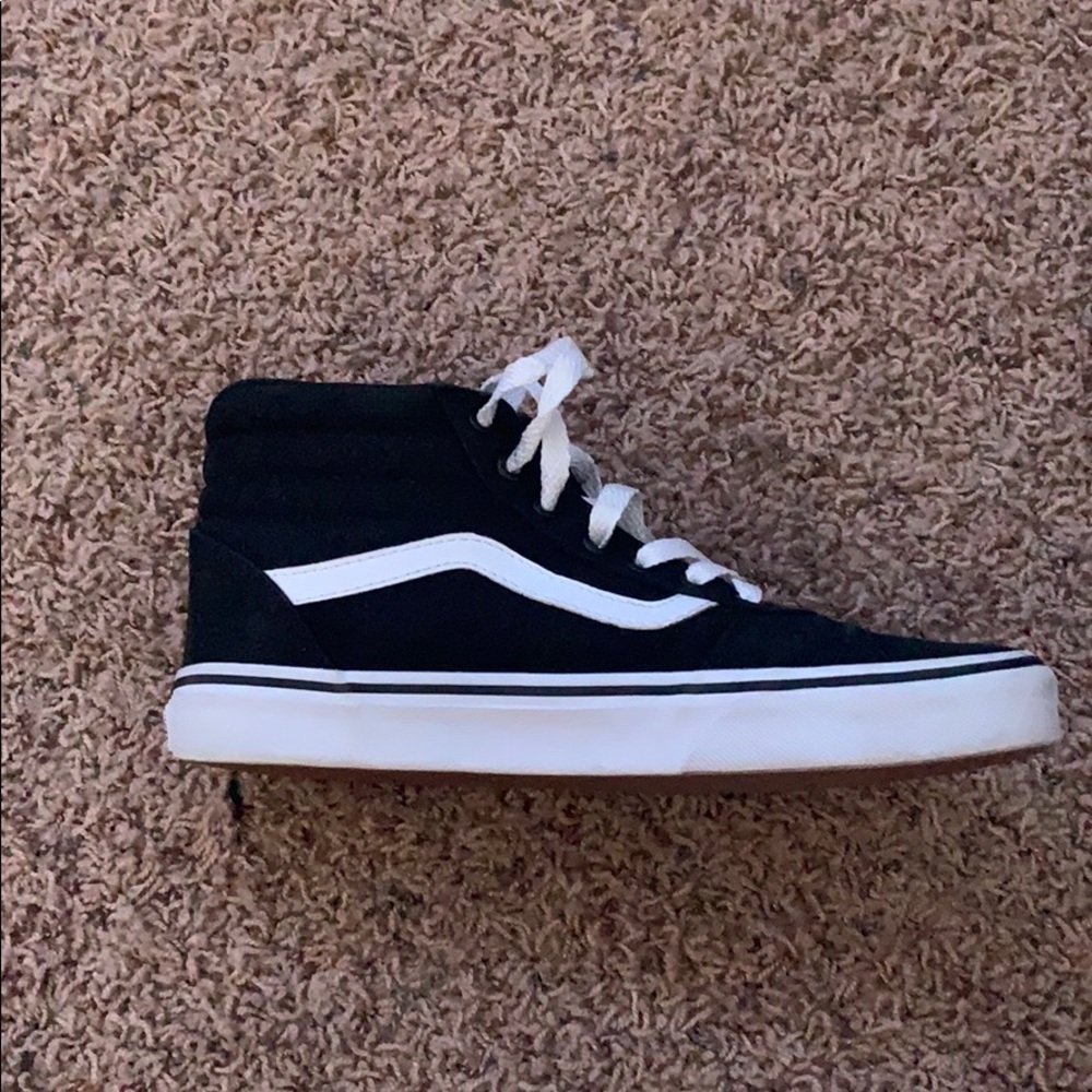 high top black vans